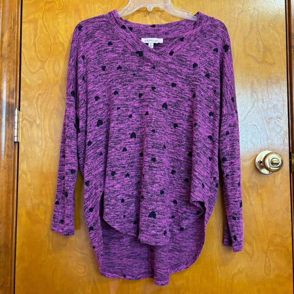 Philosophy Berry Pink And Black Hearts Tunic Length V Neck Sweater Size Small - Picture 2 of 9